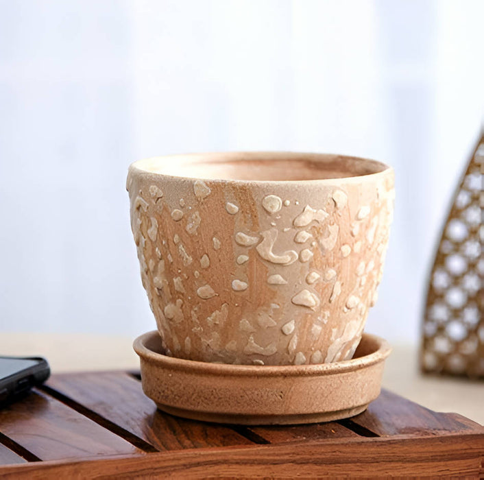 Embossed Round Egg Ceramic Pot with Tray